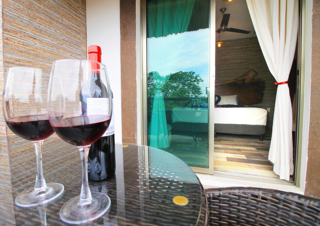 Hotel Pancho Villas Bacalar - Free Bikes And Paddles Luaran gambar